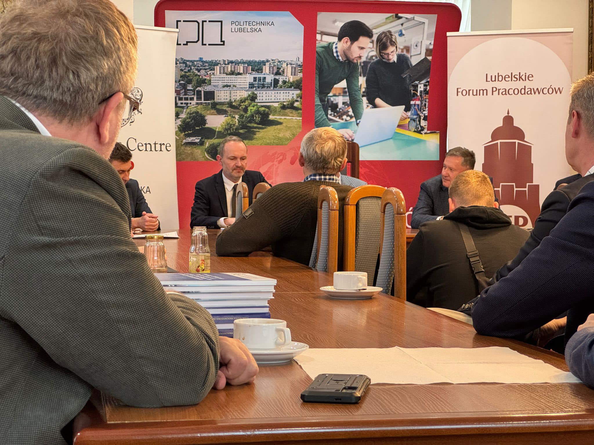 438895910 961385388723263 5625762780386853012 n