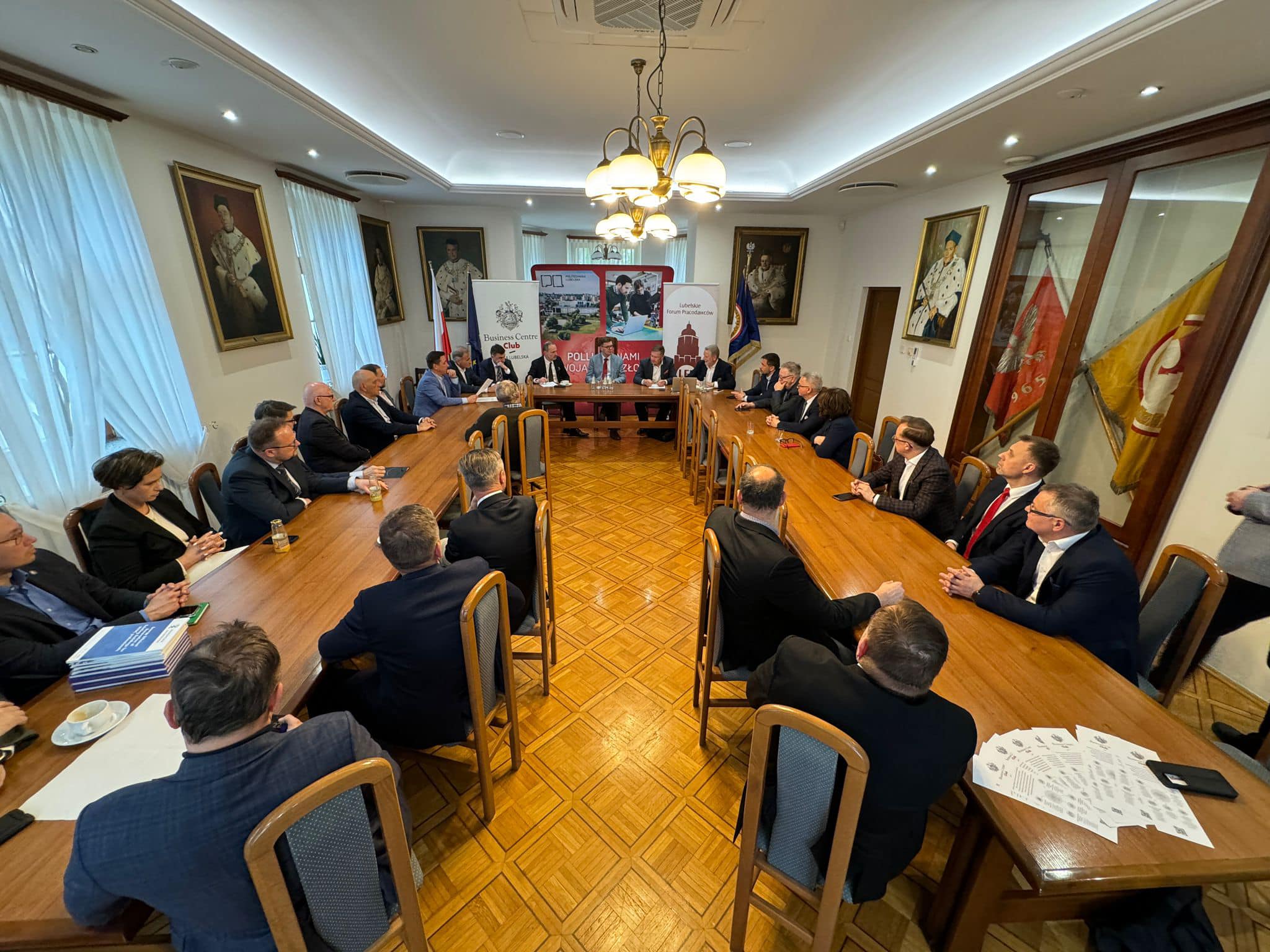 438911384 961385302056605 7073136363099289654 n